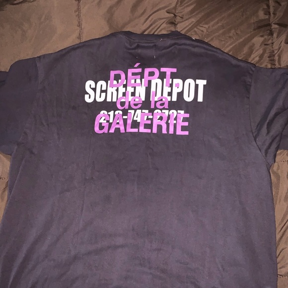 Gallery dept French logo tee. Grey purple